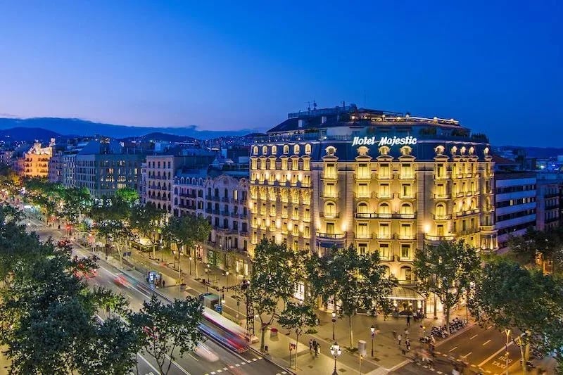 AI Leaders… Mar 3, 2025 12301430 MWC Barcelona