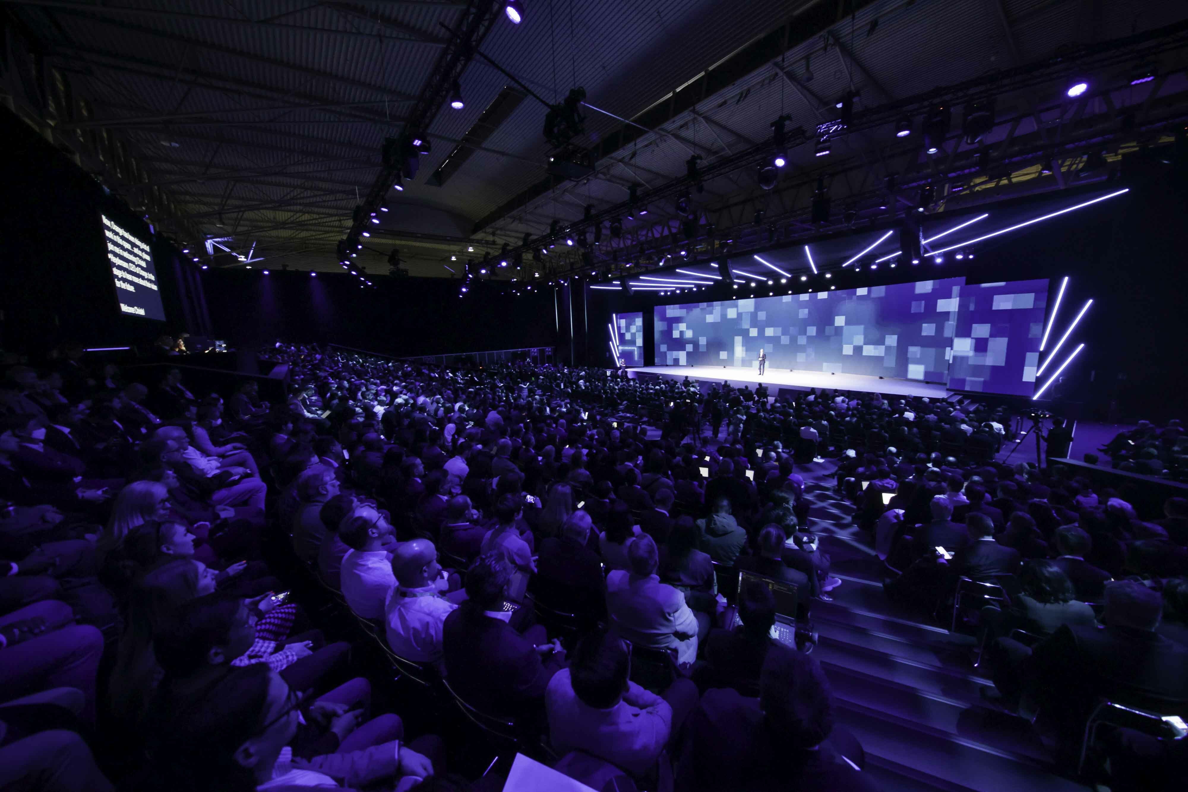 Explore the keynotes at MWC25